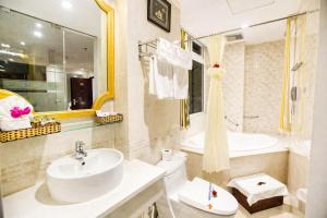 Orange City Center Hotel Da Nang - Near Han Market & Dragon Brigde