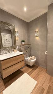 Lovely townhouse, several terraces, garden, pool