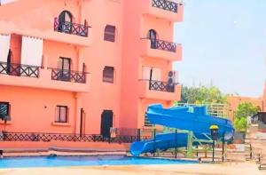 1001 Nights Poolside Panorama