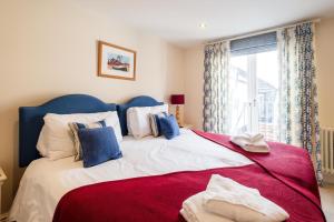 Magenta - A stunning Seafront house with lovely and uninterrupted Beach Views - Aldeburgh Coastal Cottages