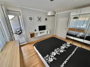 Super Central Comfy Apartment