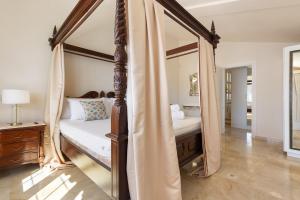 052 Sea Views Villa La Rosa 5 Bed 4 Bath & Heated Pool