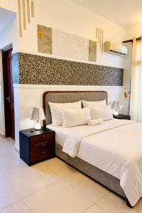 Stylish, Spotless 3BR Apartment Bright & Modern