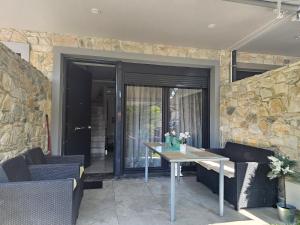 Уютные двухуровневые апартаменты в 250 м от моря