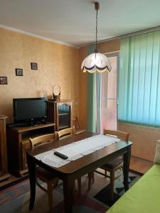 1BR Urban Oasis Retrea