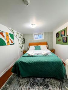 Private room near subway & shops