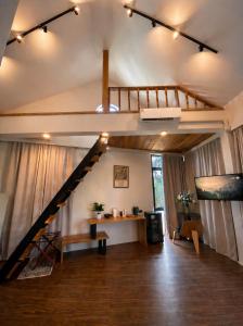 CenterPoint Thong Sala