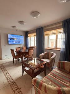 Historic Apartment City Center