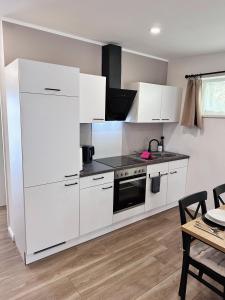 Moderne Ferienwohnung mit Balkon