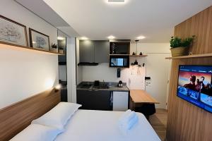 Loft com sacada extendida acesso facil a av Paulista 1206