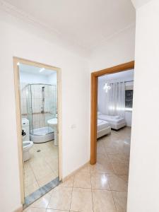 H&G Seaview Apartments