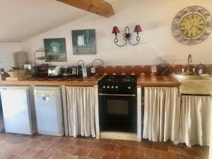 Collobrières - charming renovated village house - 30 minutes beautiful beaches