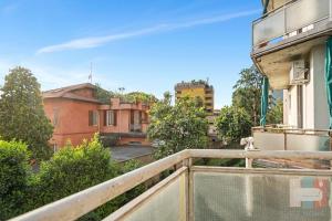 SALIS Comfort in a green setting, well connected to the center