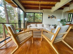 Escpate al Bosque Villa Completa Piscina BBQ Hasta 12 Huspedes