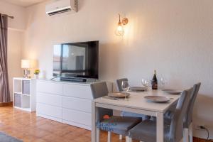 Cozy 1-Bedroom Apartment, Pool, Central Albufeira