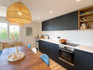 VACATELLA - LA VILLA NONNA, Rez de jardin de 90m2 dune villa avec terrasse privative de 50m2 et aperçu mer