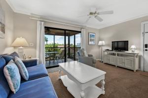 #1442 Sanibel Moorings Dock View