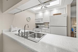 #1442 Sanibel Moorings Dock View