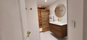 Domino 1 Superbement rénové - 2 chambres - Terrasse à 300m plage commerces