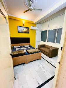Hashmi guest house