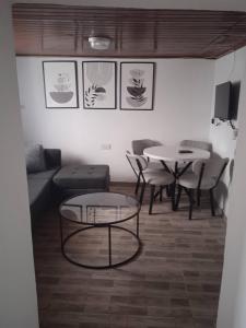 2-Bedroom House Rental in Central Gkeada, Turkey