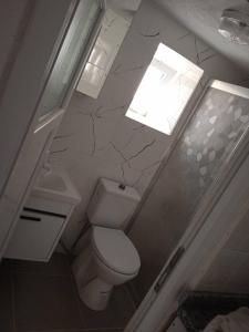 2-Bedroom House Rental in Central Gkeada, Turkey