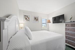 #512 Sanibel Moorings Gulf Front