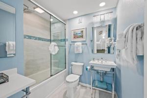 #512 Sanibel Moorings Gulf Front