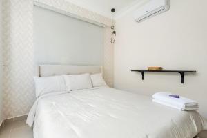 Modern 3BR Apt w AC & Parking Sleeps 6