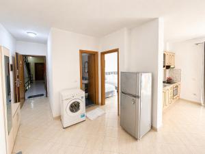 H&G Seaview Apartments