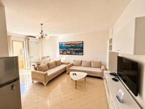 H&G Seaview Apartments
