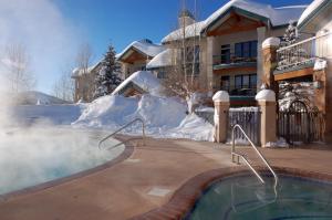CB313 - Storm Meadows Club B Condominiums