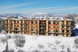 CB313 - Storm Meadows Club B Condominiums