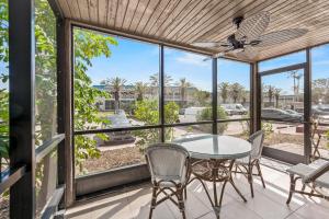 #821 Sanibel Moorings Courtyard View