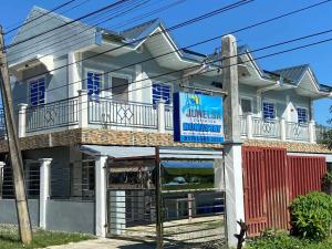 Affordable 4-6 PAX Junelsa Homestay Alaminos City