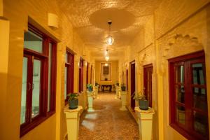 Padm Lakshmi Niwas - The Palace Arki
