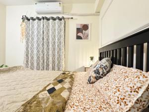 Chic 2BHK Cosy Escape - Near City Centre & IT Hubs