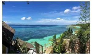 考斯莫斯简易别墅酒店 - Balangnipa