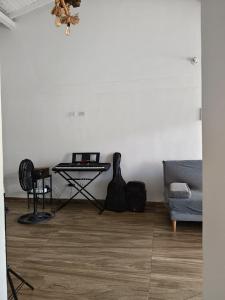 Alojamiento con 3 acomodaciones en zona central Santa Marta