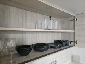 Centre Design Suite O2 Arena - Parking - large glass balcony - plátce DPH - big TV - Coffee, 24-7 Self Check-in