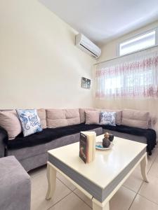 Poci Apartment - 2 min Walk to the Beach