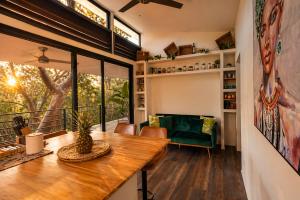Casa Jungle Escape Near the Beach