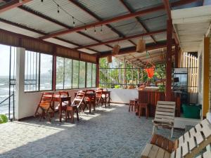 Miraflores Beach Lodge