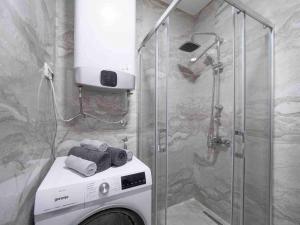 Becici Chic 1BR Condo swimming pool long term