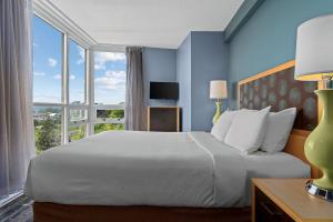 Victoria - WorldMark - Downtown 2 Bedroom, 2 Bath Kitchen Suite - June 26th - July 5th , Free Parking