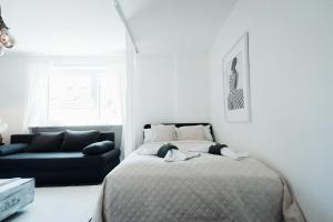 1 BR Studio - ZENTRAL - PARKHAUS - BUSINESS - KAFFEE - NETFLIX - SMART TV - KÜCHE