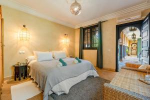 Palm Nest Dar Yquem, Villa Riad & Piscine