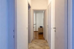 Veltro House - ampio appartamento x6, bagno con vasca in camera