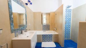 Dar Bechir 3BR Heritage Villa · Pool · La Marsa