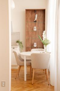 Royal Crown Apartment